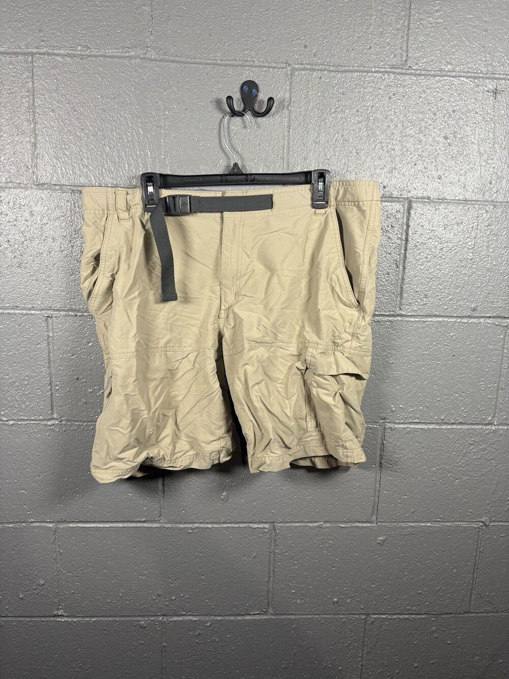 Columbia Omni Shield Cargo Shorts Mens 40x10 Outdoor Hiking Utility Summer